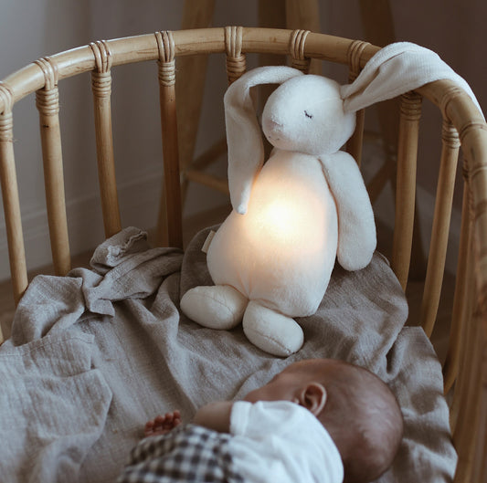 Nieuws-STA4kids design kinderkleding & speelgoed-Suzan Valkenburg-babykamer-Babyroom-beer-haas-knuffel-Moonie-OEKO-TEX CERTIFIED-speelgoed